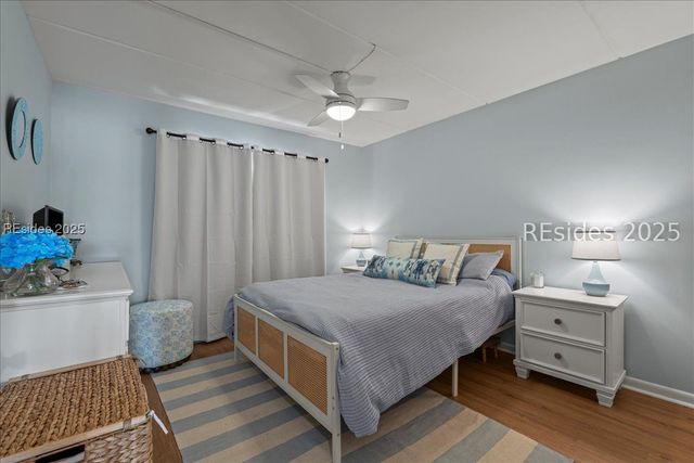 100 Helmsman Way Apt 214, Hilton Head Island, SC 29928