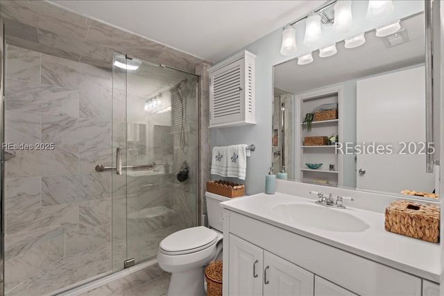 100 Helmsman Way Apt 214, Hilton Head Island, SC 29928