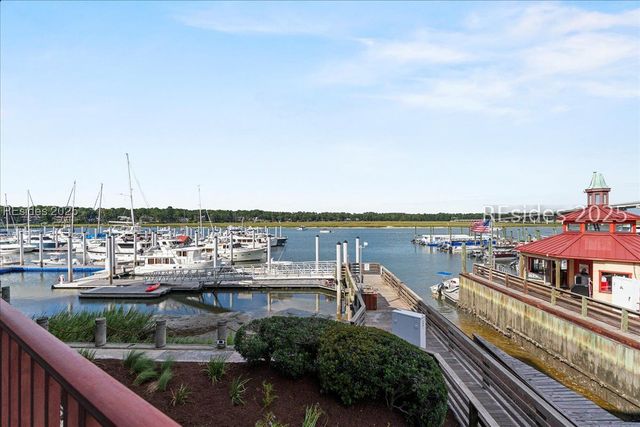 100 Helmsman Way Apt 214, Hilton Head Island, SC 29928