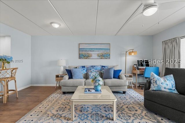 100 Helmsman Way Apt 214, Hilton Head Island, SC 29928