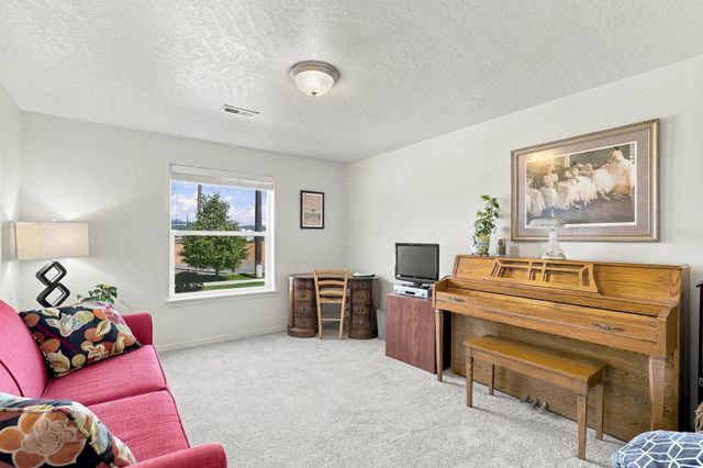19014 E EUCLID Ave, Spokane Valley, WA 99027
