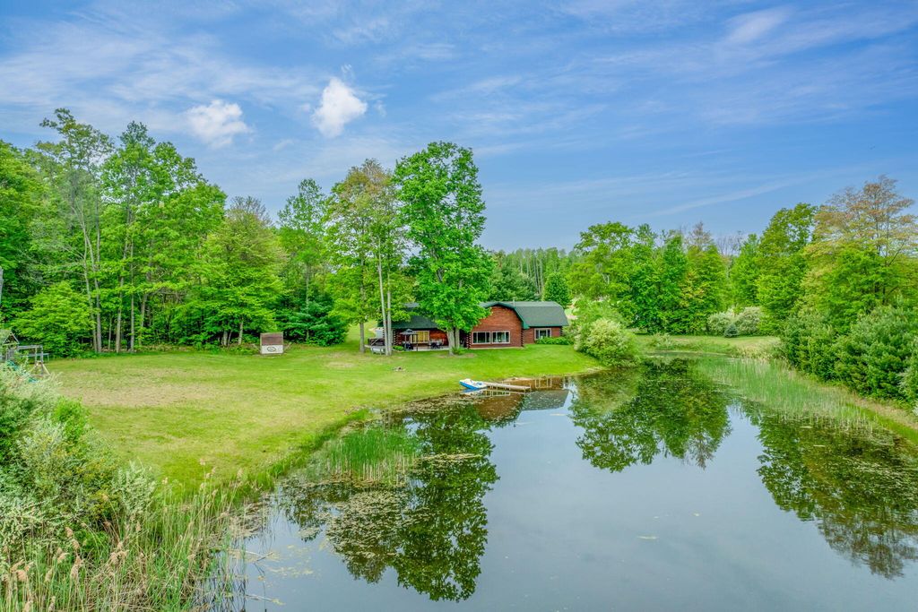 22711 15 Mile Rd, Big Rapids, MI 49307