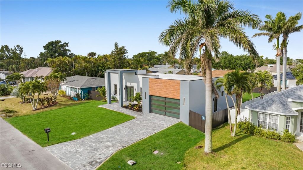 4026 SE 3rd AVE, Cape Coral, FL 33904