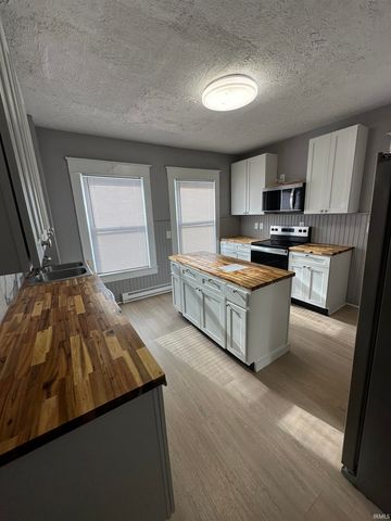 502 W Hillside Avenue, Spencer, IN 47460