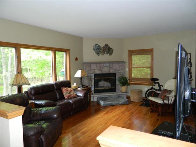 328 Pin Oak Road, Jackson Twp, PA 18360