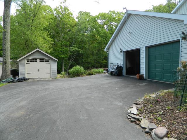 328 Pin Oak Road, Jackson Twp, PA 18360