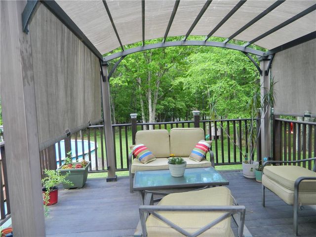 328 Pin Oak Road, Jackson Twp, PA 18360