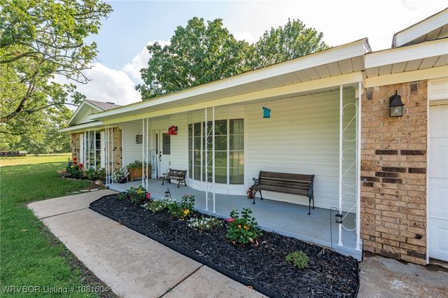306 Dillon Circle, Pocola, OK 74902