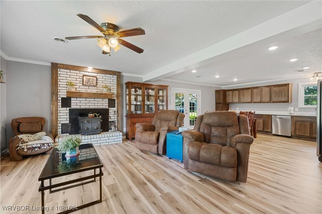 306 Dillon Circle, Pocola, OK 74902