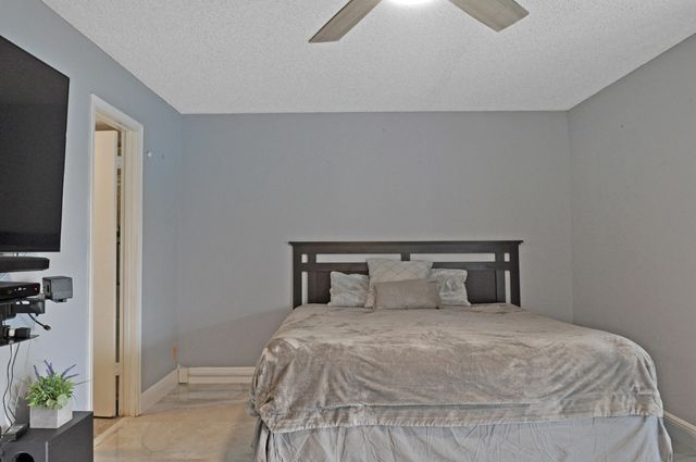 238 Chatham L, West Palm Beach, FL 33417