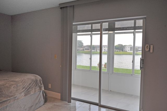 238 Chatham L, West Palm Beach, FL 33417