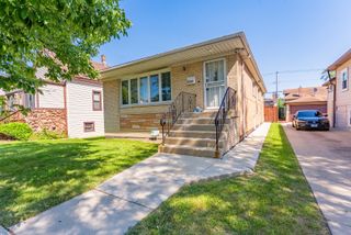3507 N Narragansett Avenue, Chicago, IL 60634