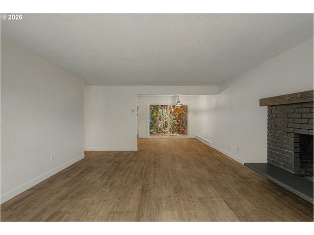 18435 Ne GLISAN St 10, Portland, OR 97230