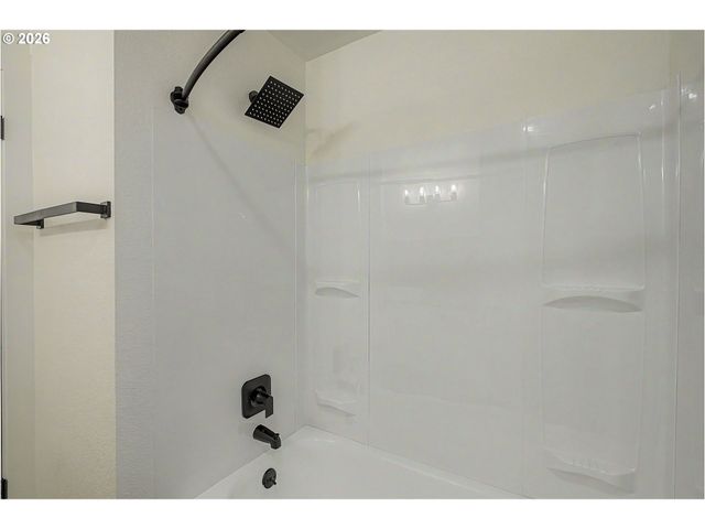 18435 Ne GLISAN St 10, Portland, OR 97230