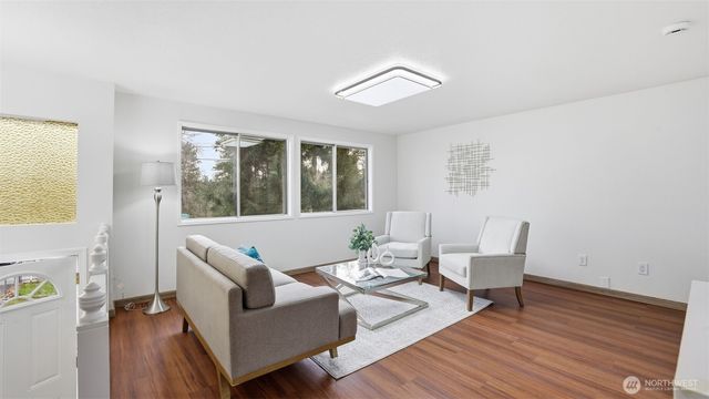 20527 132nd Avenue SE, Kent, WA 98042