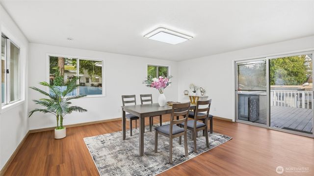 20527 132nd Avenue SE, Kent, WA 98042