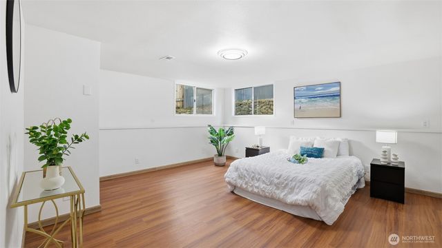 20527 132nd Avenue SE, Kent, WA 98042