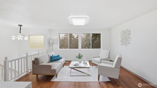 20527 132nd Avenue SE, Kent, WA 98042