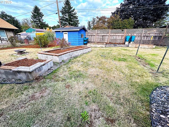 2442 Se 190TH Ave, Portland, OR 97233