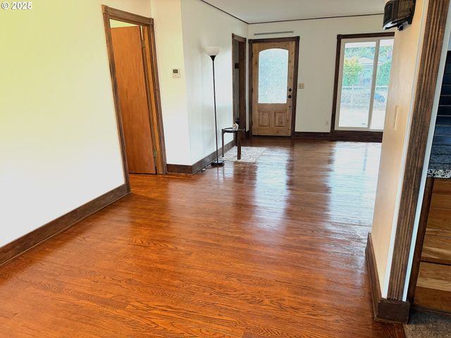 2442 Se 190TH Ave, Portland, OR 97233