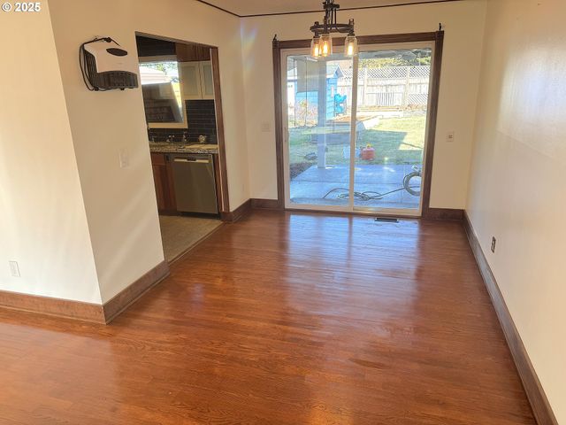 2442 Se 190TH Ave, Portland, OR 97233