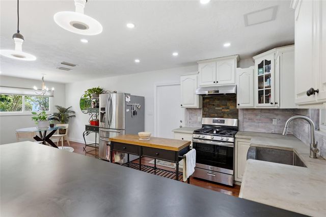 4202 NW 15TH PLACE, Gainesville, FL 32605
