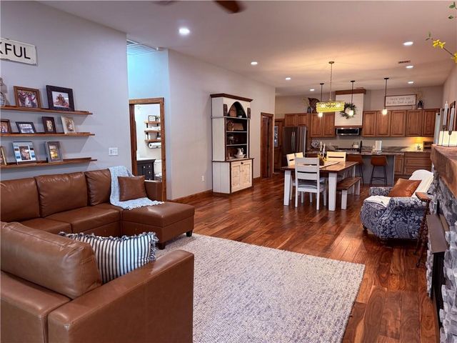 31745 Sleigh Lane, Warsaw, MO 65355