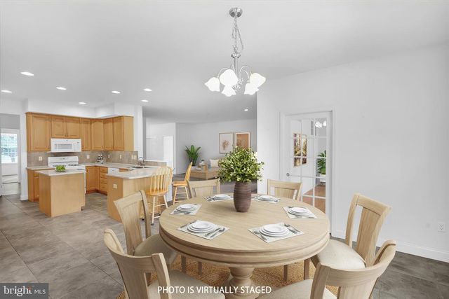 52 HARRY AVE, Reading, PA 19607