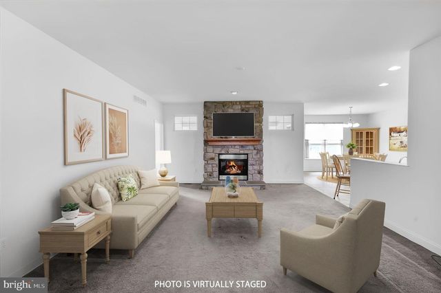 52 HARRY AVE, Reading, PA 19607