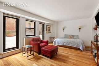 310 Lexington Ave Apt 1B, New York City, NY 10016