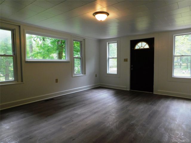 973 State Route 42, Sparrowbush, NY 12780