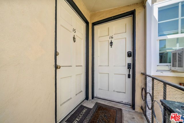 1238 S Beverly Glen Boulevard 15, Los Angeles, CA 90024