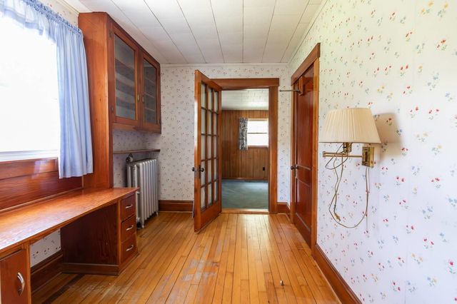 9 Tuttle Street, Rockingham, VT 05101
