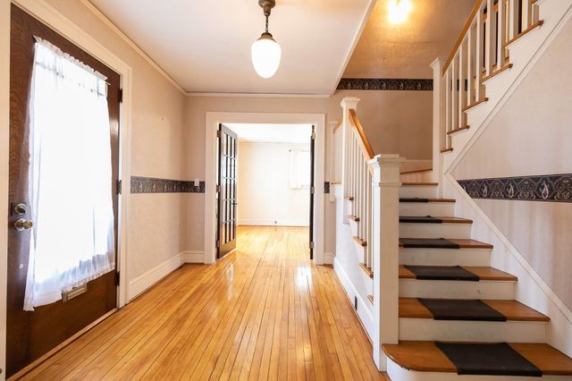 9 Tuttle Street, Rockingham, VT 05101
