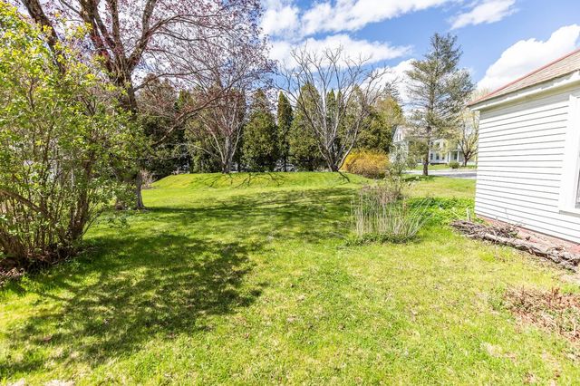 9 Tuttle Street, Rockingham, VT 05101