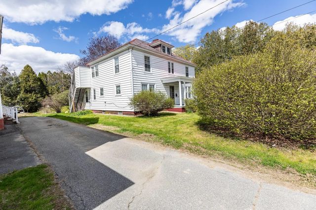 9 Tuttle Street, Rockingham, VT 05101