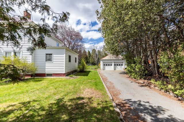 9 Tuttle Street, Rockingham, VT 05101