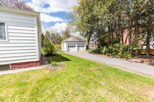 9 Tuttle Street, Rockingham, VT 05101