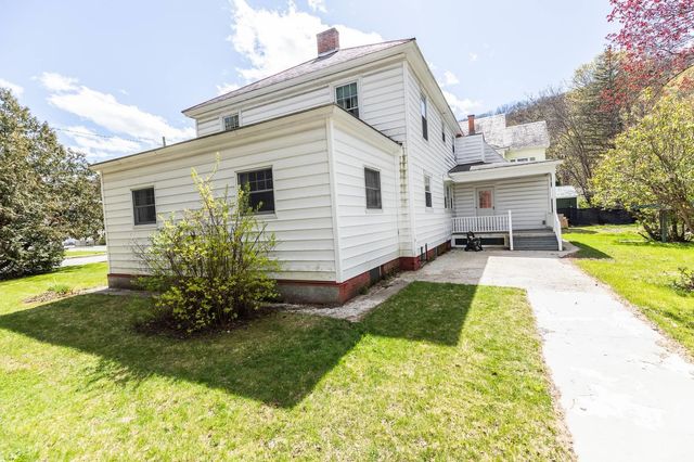 9 Tuttle Street, Rockingham, VT 05101