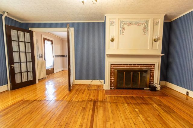 9 Tuttle Street, Rockingham, VT 05101