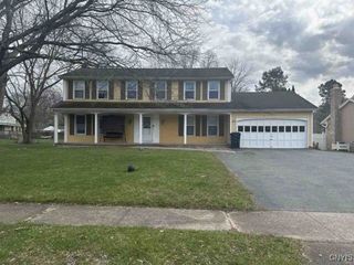23 Cider Creek Circle, Greece, NY 14616