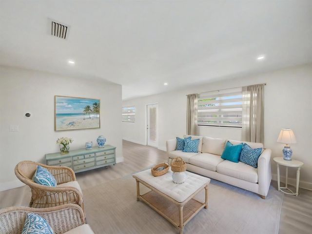 9298 Birmingham Drive, Palm Beach Gardens, FL 33410