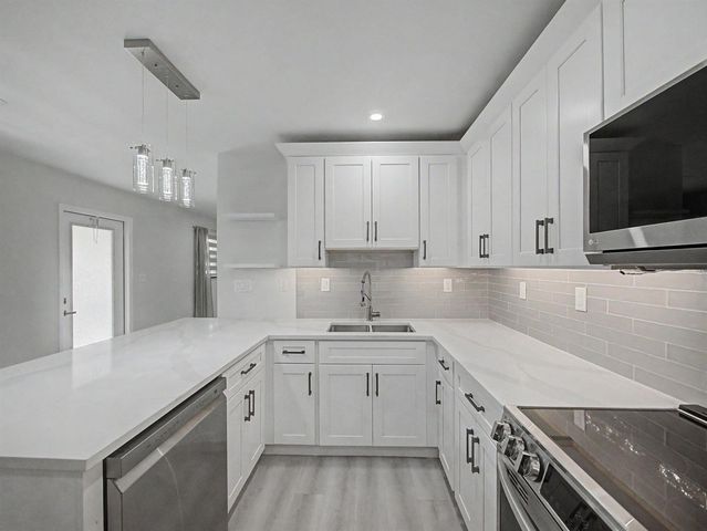 9298 Birmingham Drive, Palm Beach Gardens, FL 33410