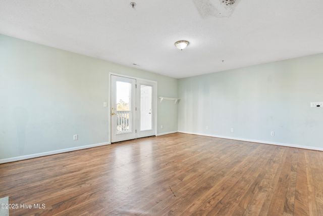 807 March Court E, Wilmington, NC 28405