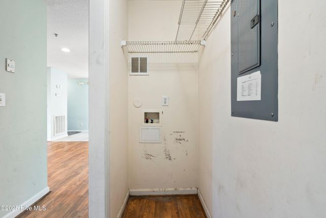 807 March Court E, Wilmington, NC 28405