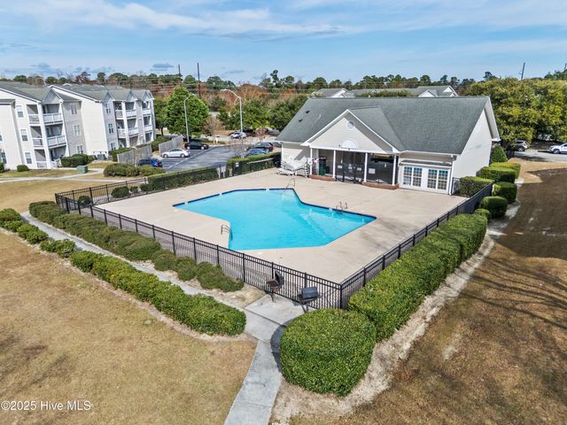 807 March Court E, Wilmington, NC 28405