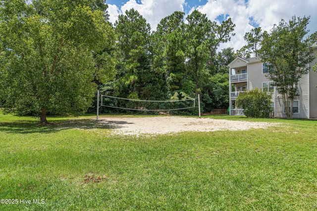 807 March Court E, Wilmington, NC 28405