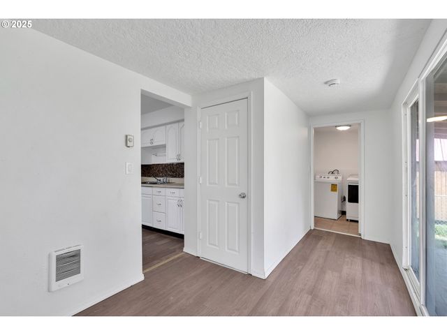 2101 E 27TH St, Vancouver, WA 98660