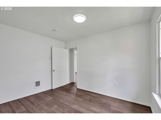 2101 E 27TH St, Vancouver, WA 98660