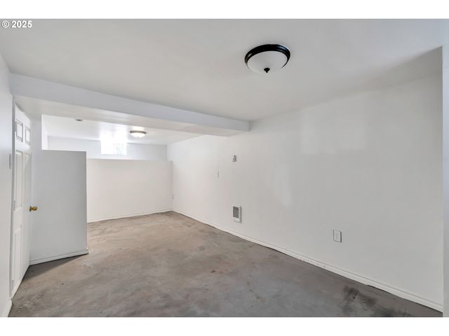 2101 E 27TH St, Vancouver, WA 98660